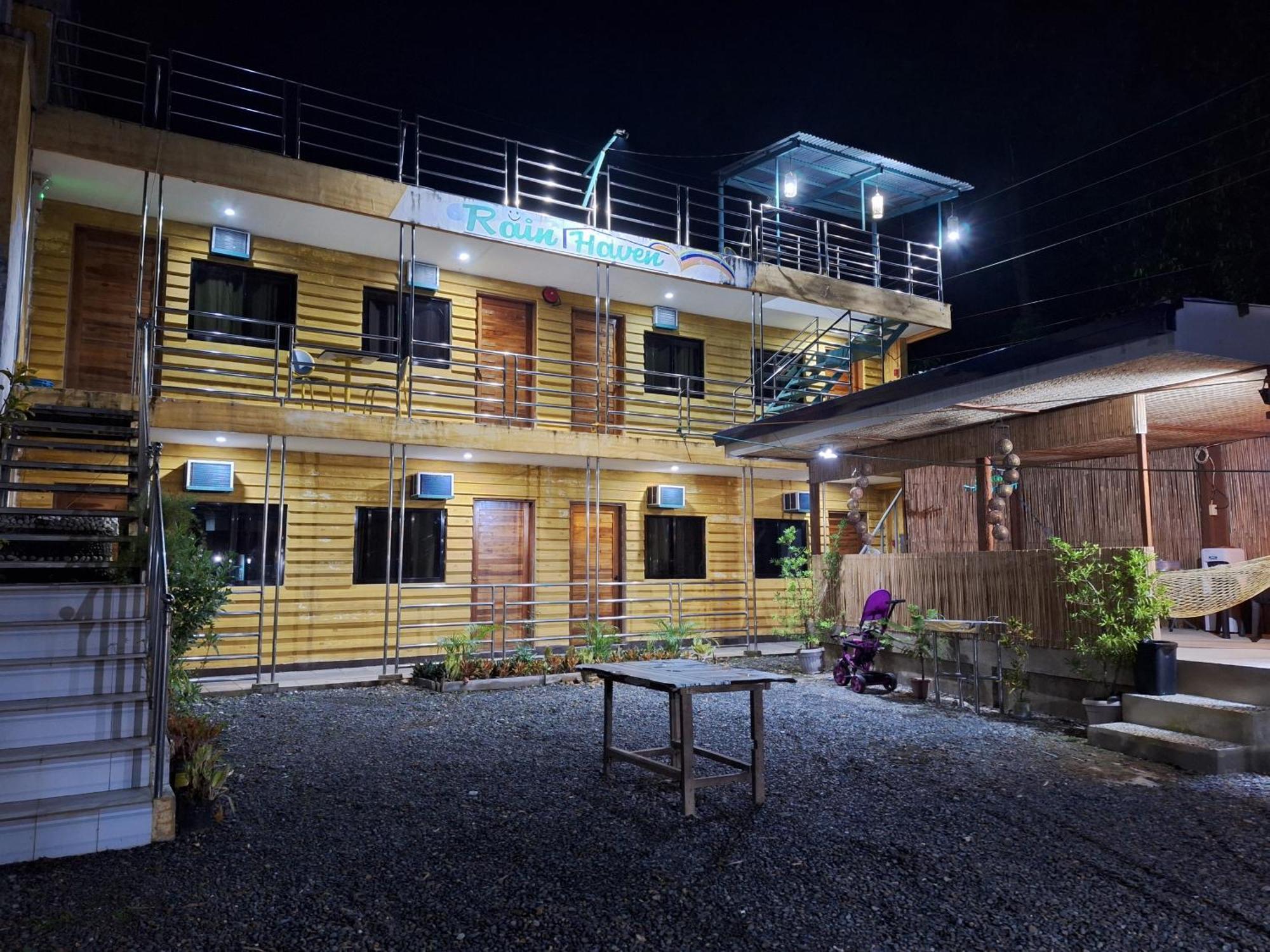 Rain Haven Lodging House Coron Bagian luar foto